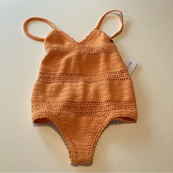 NWT!! She Made Me - Essential Crochet One-Piece Swimsuit Size Small - Picture 9 of 9